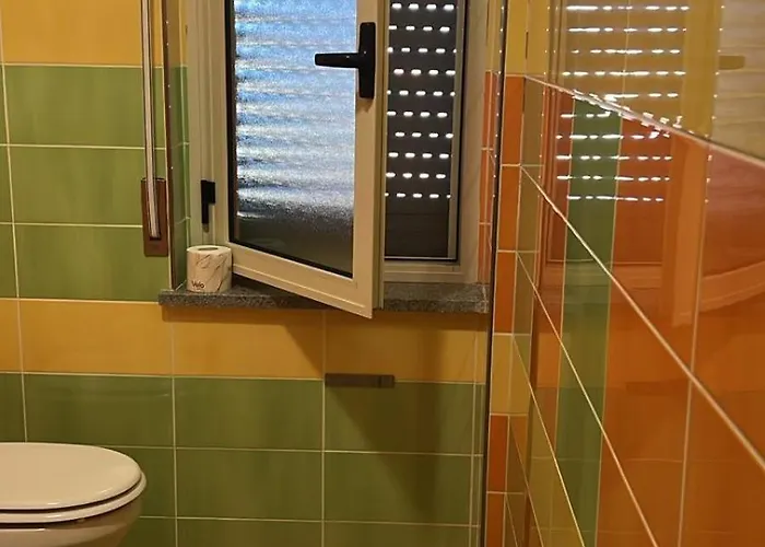 Anna לינה וארוחת בוקר