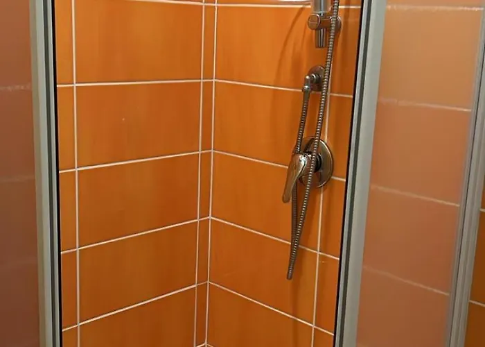 Anna לינה וארוחת בוקר 3*